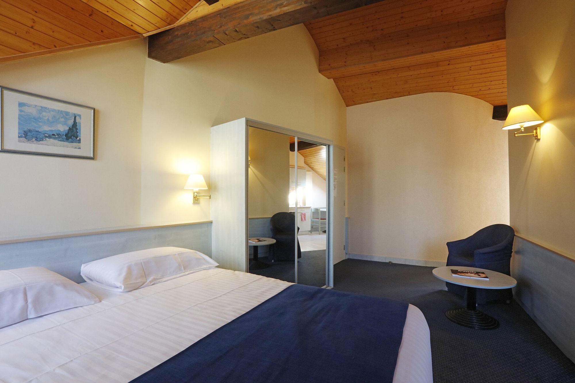 SUPERIOR, DOUBLE BED