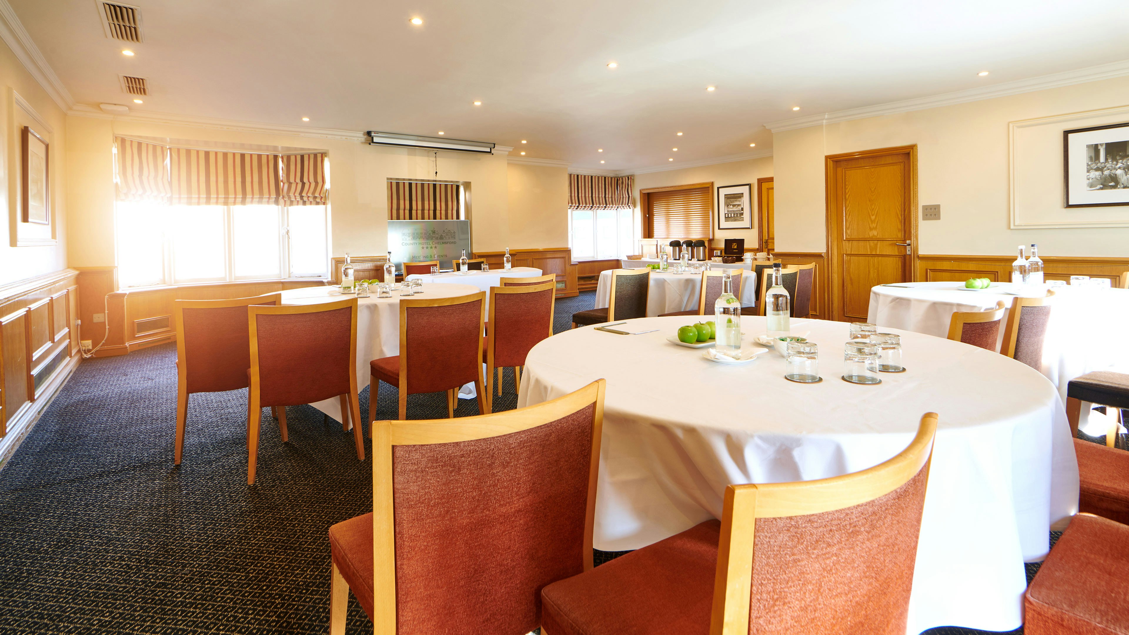 County Hotel Chelmsford 28/36