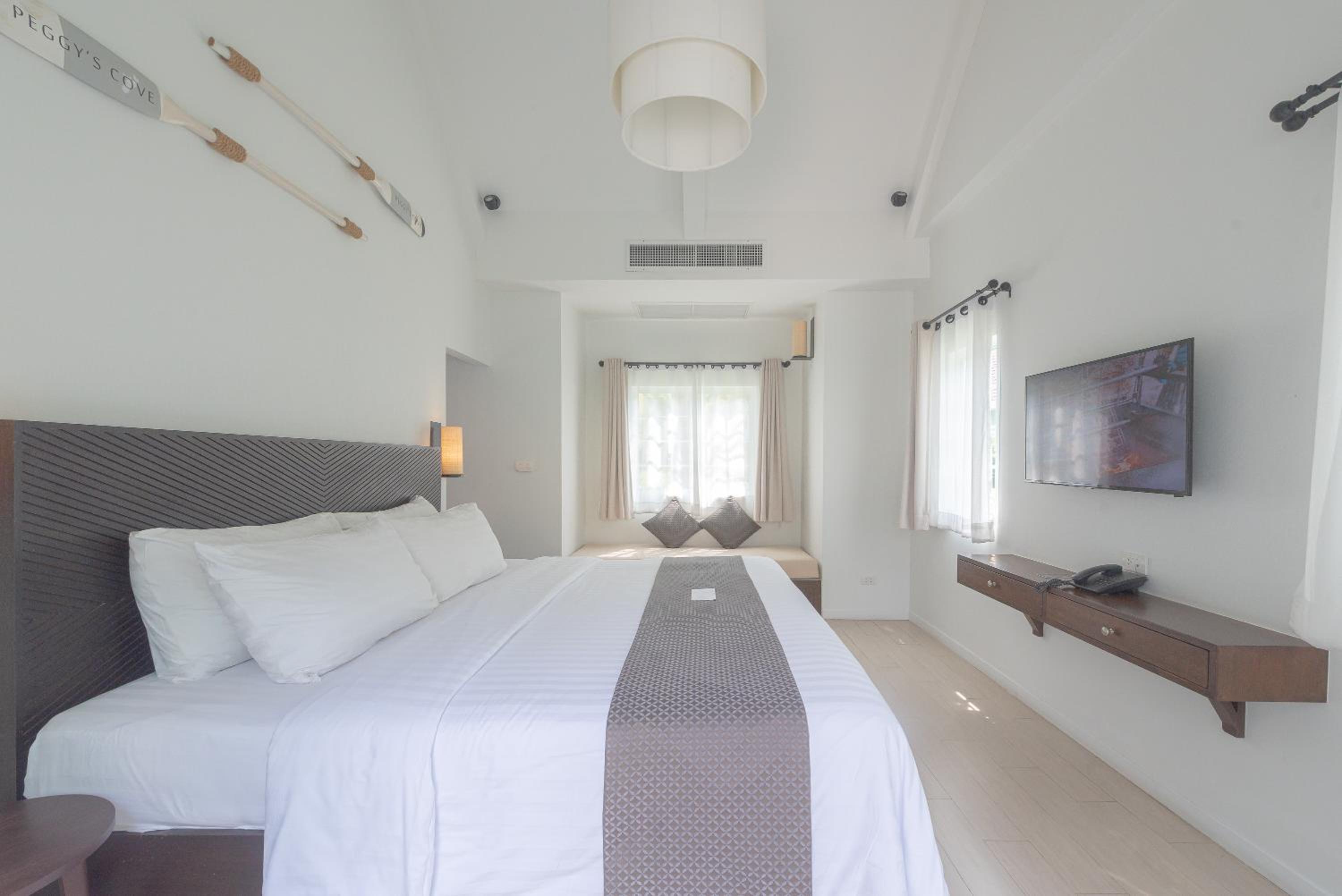 POOL VILLA