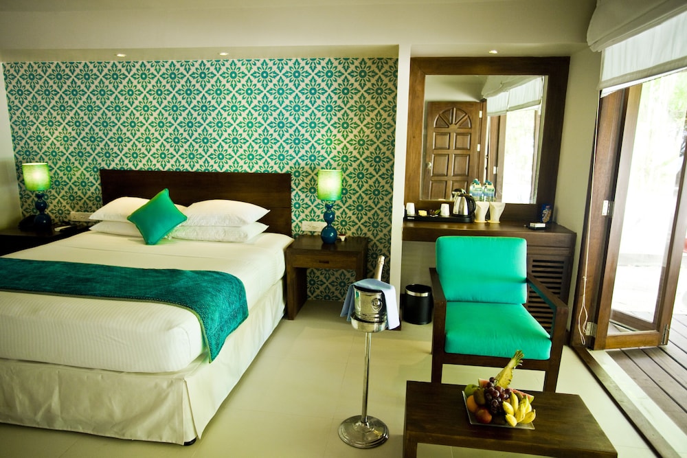 Adaaran Select Hudhuran Fushi 27/70