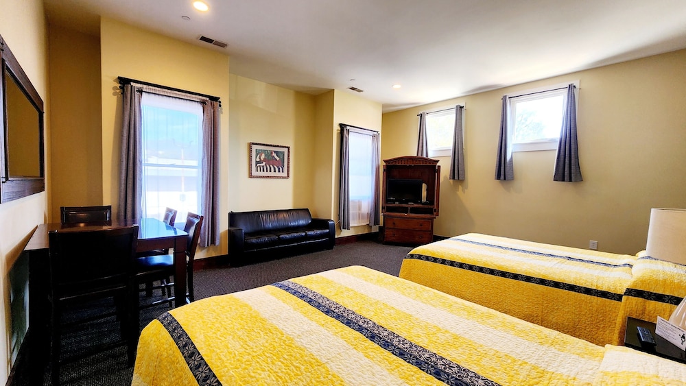 Santa Paula Inn 21/56