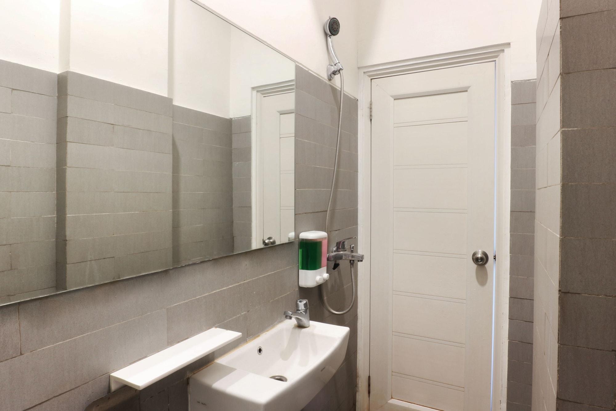 Urbana Homes 48/50