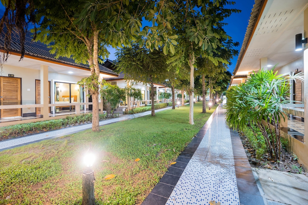 Tontan Resort Cha Am 32/45