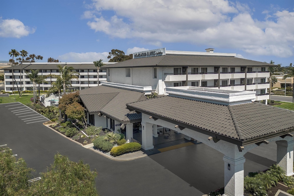 Holiday Inn Hotel And Suites 5/66