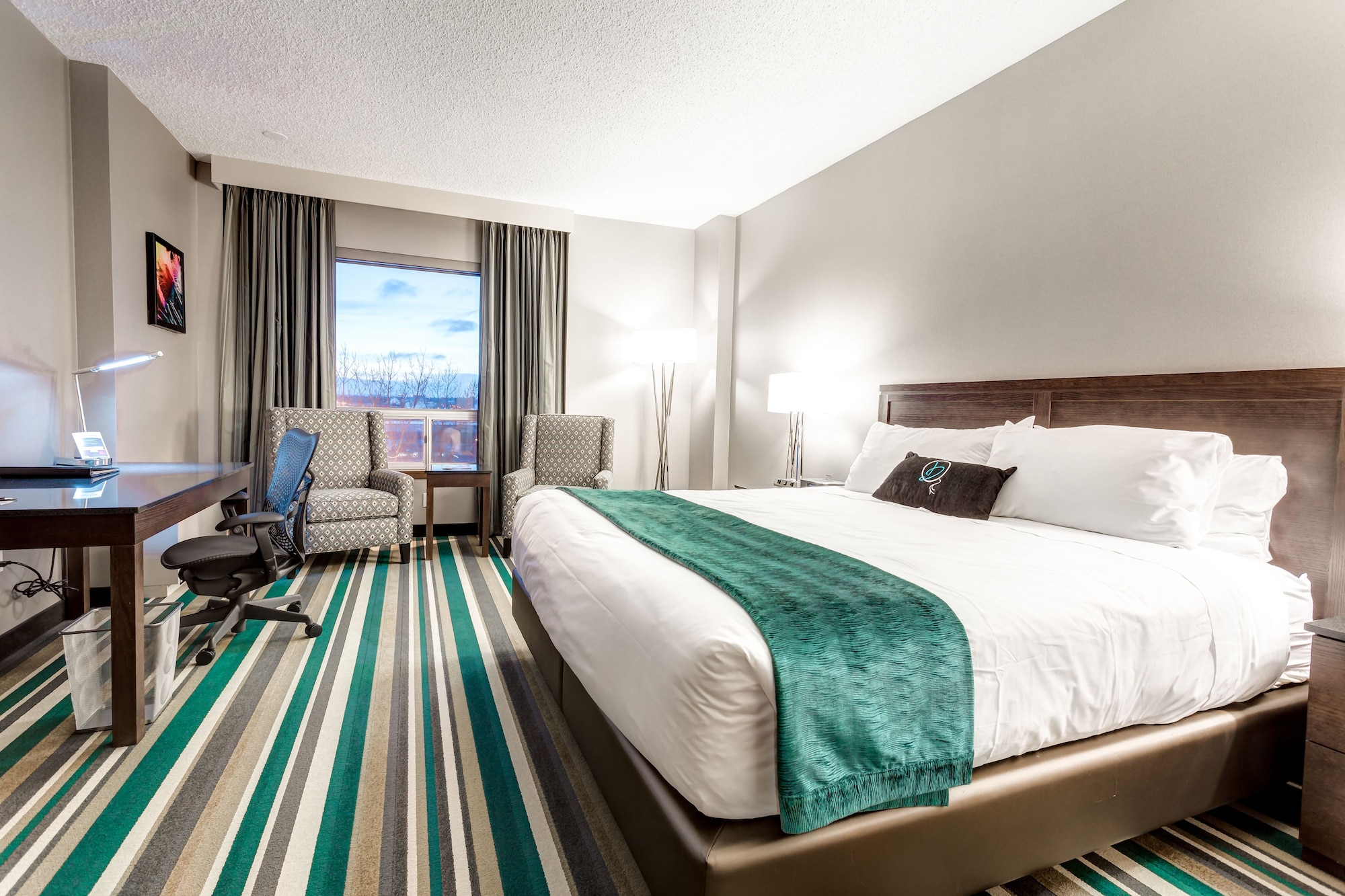 Estate, Executive, King Bed