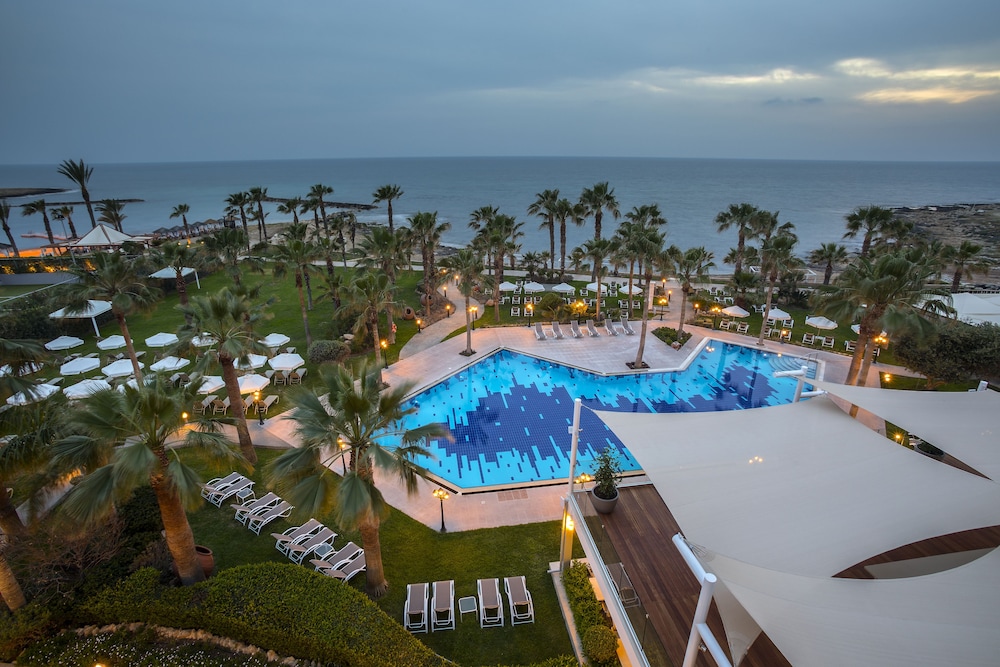 Aquamare Beach Hotel & Spa 34/61