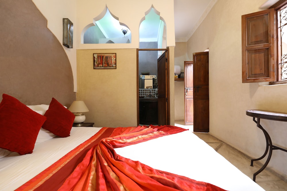 Riad Sidi Mimoune 12/76