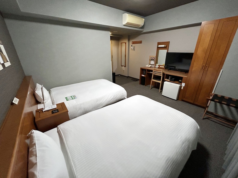 Hotel Route-Inn Hamanako 10/30