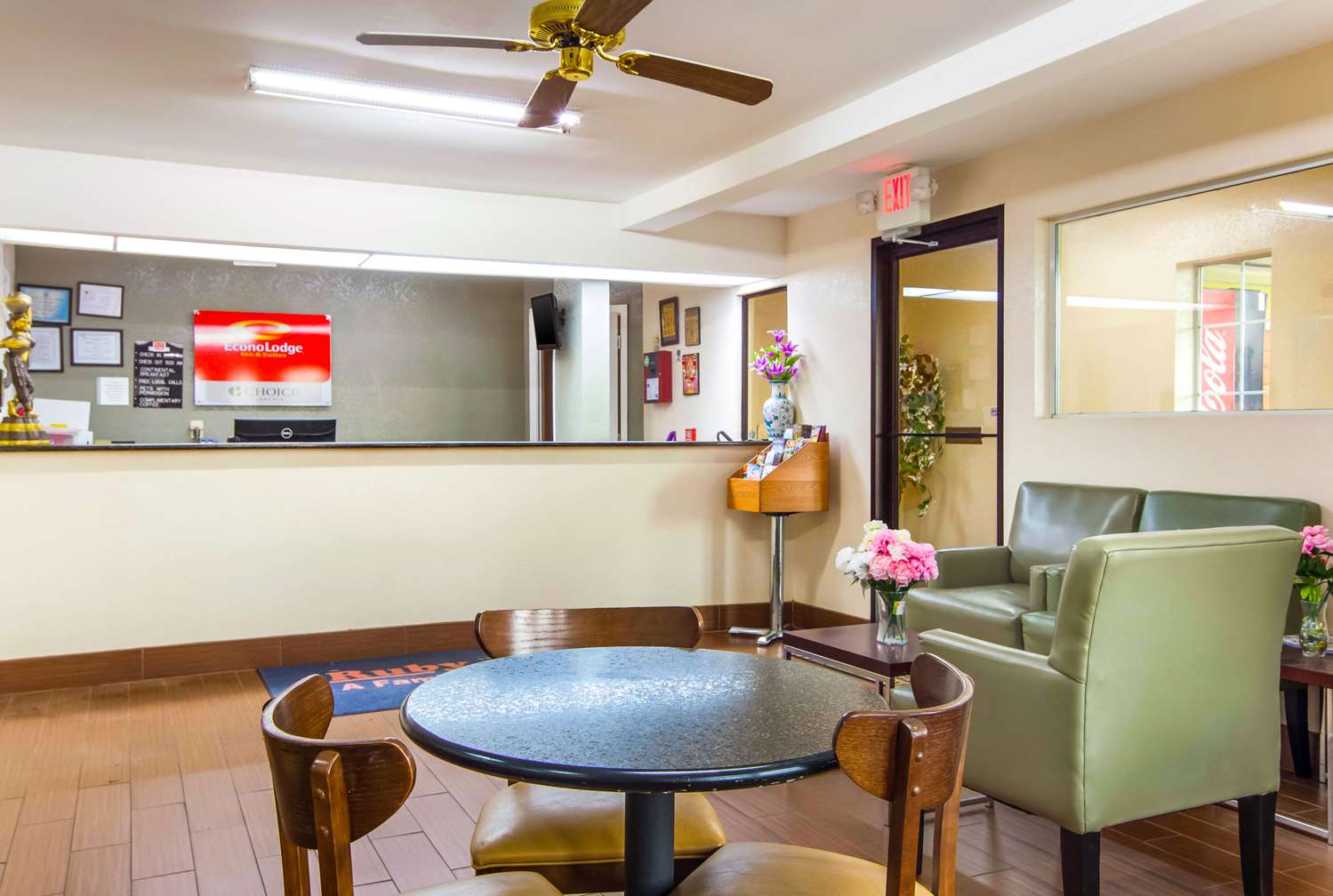 restaurant cafeteria