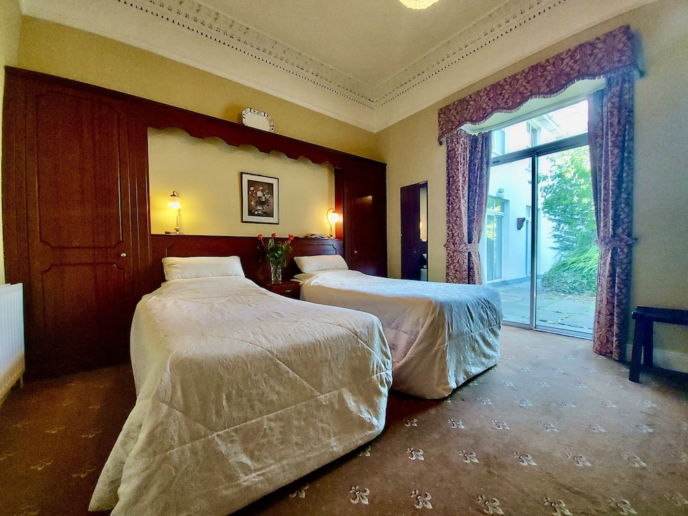 Belvedere Lodge - B&B 36/67