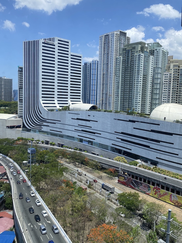 Hotel 101 Fort in TAGUIG