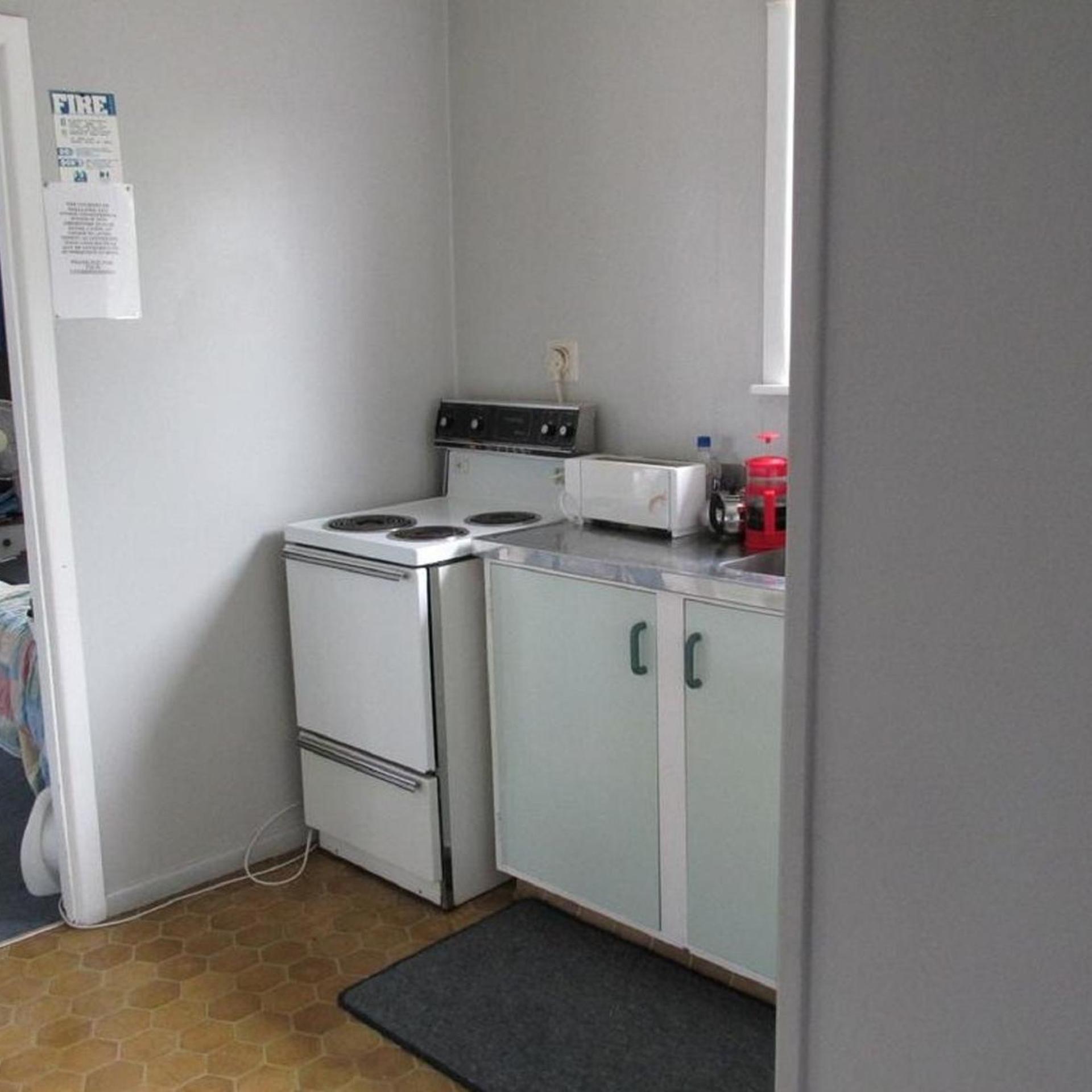 Camberley Court Motel 15/26