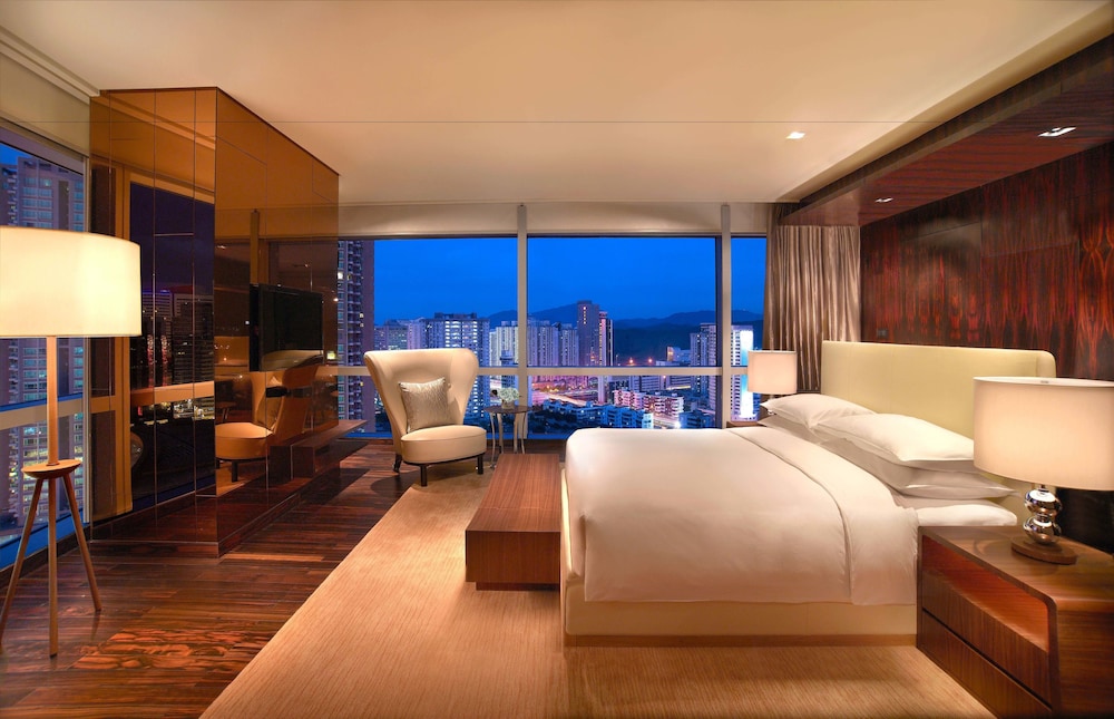Grand Hyatt Shenzhen 24/75