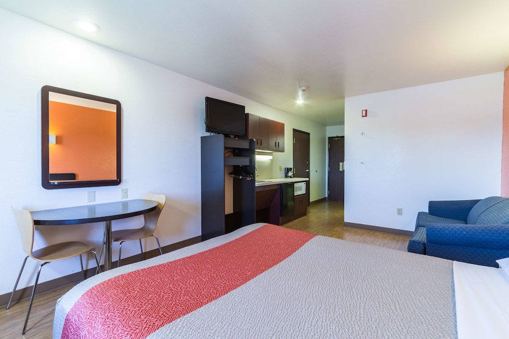 Motel6 Huron, OH - Sandusky 26/62
