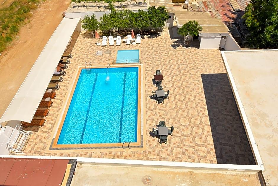 Demirci Hotel 7/9