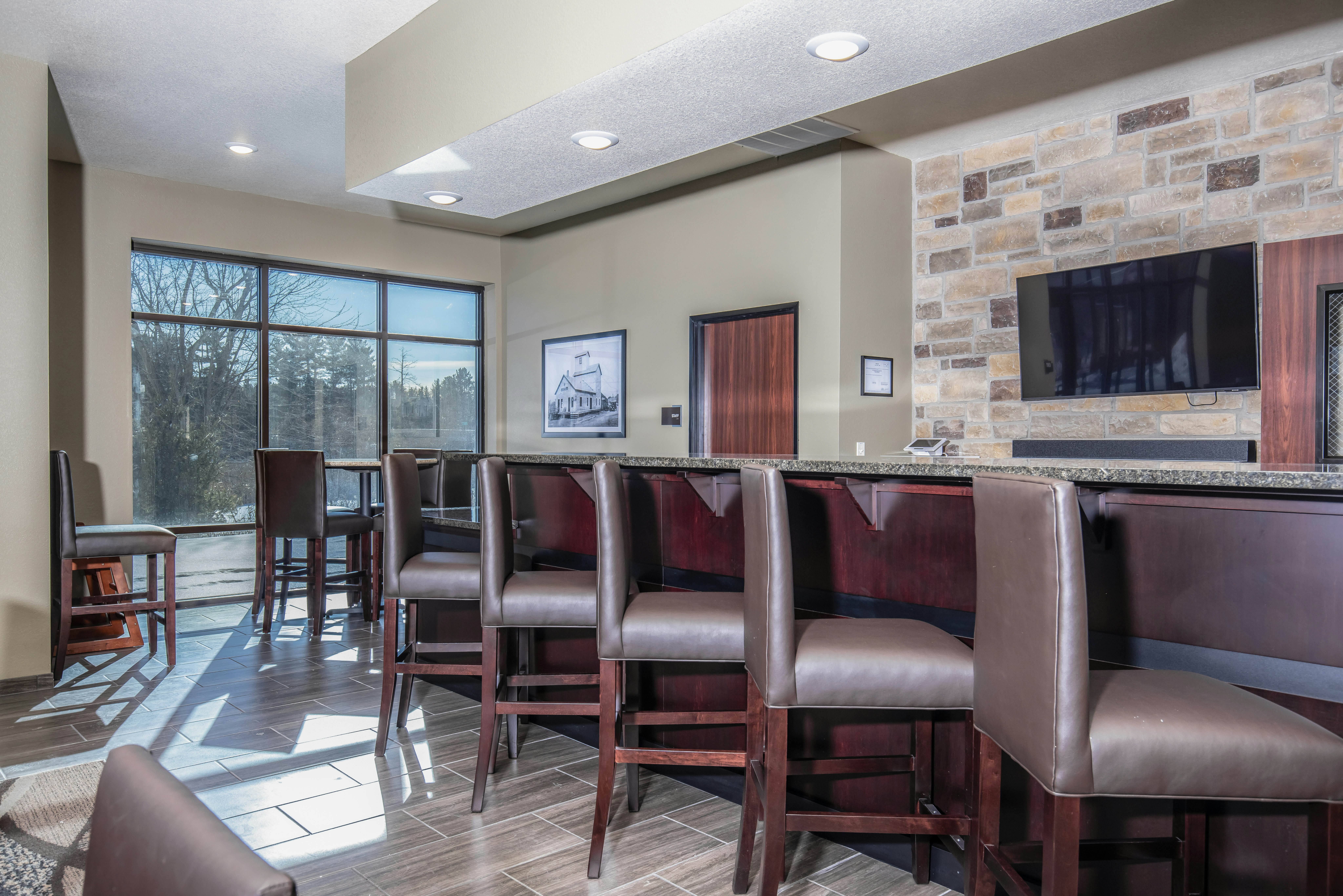 Cobblestone Hotel & Suites - Rhinelander 43/50