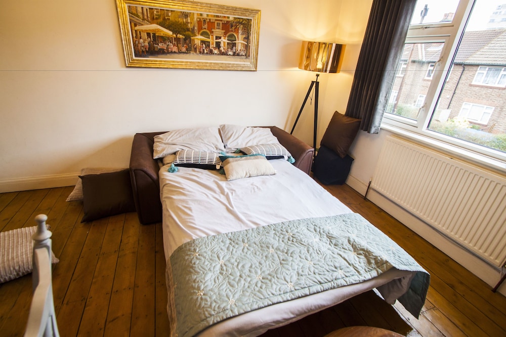 Stunning Central Richmond With Garden 11/34