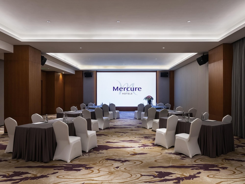 Mercure Shenzhen Pinghu 68/72