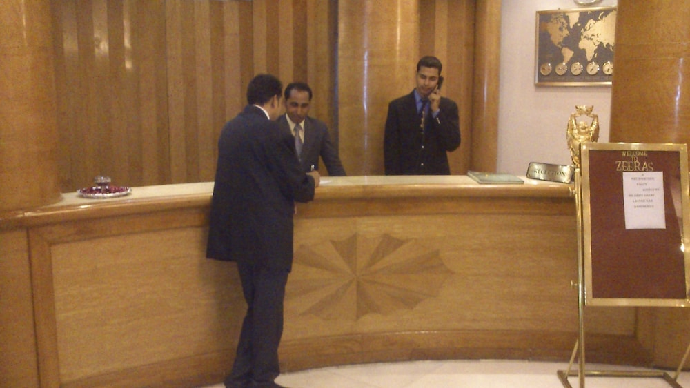 Zeeras Hotel 8/31
