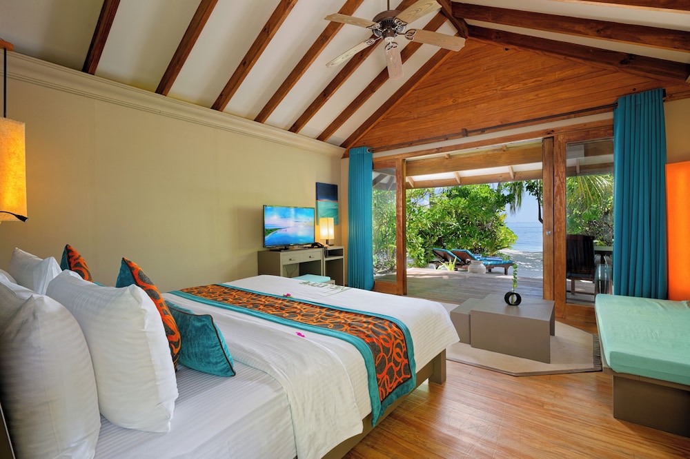 Canareef Resort Maldives 13/65