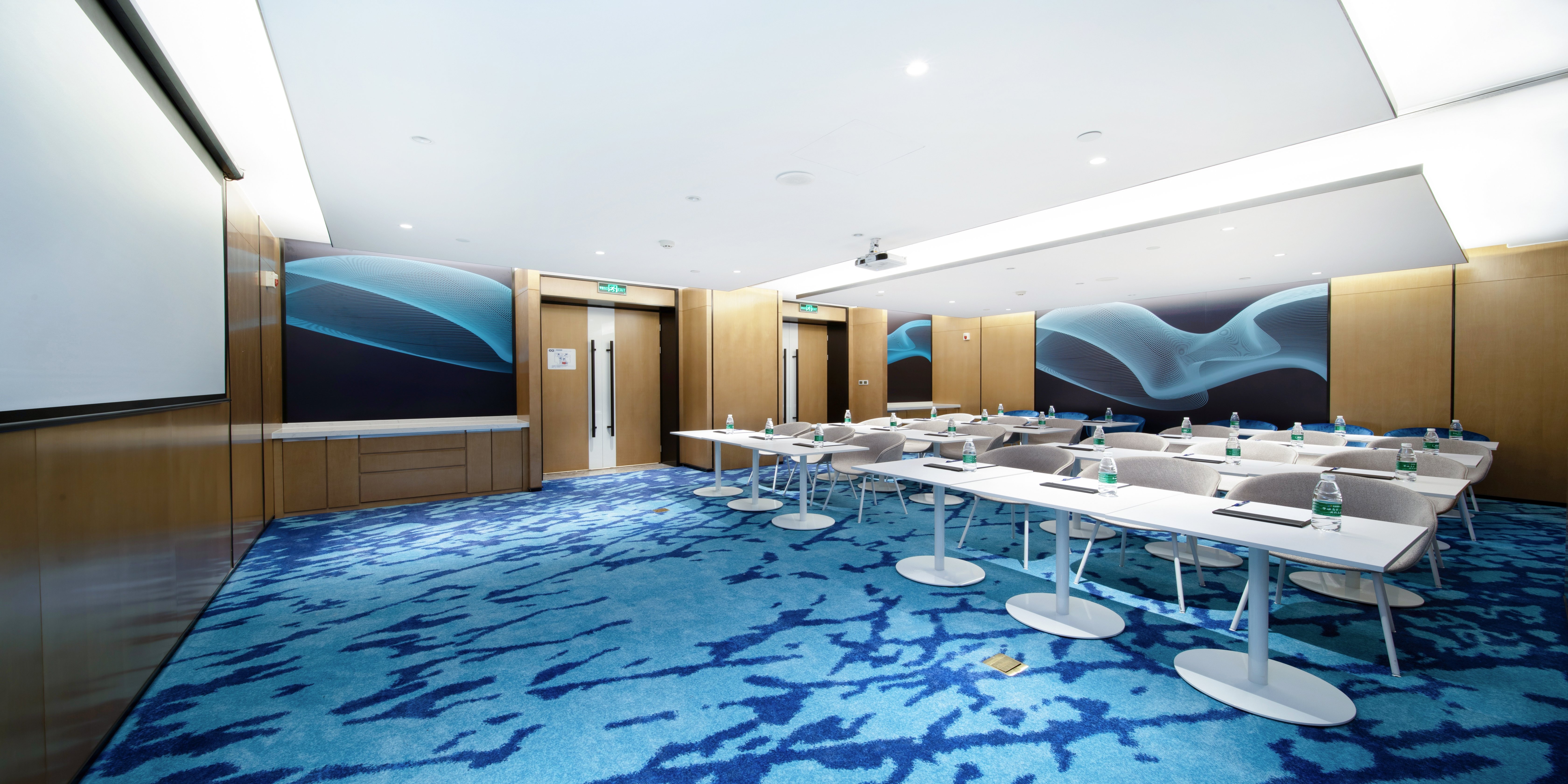 Holiday Inn Express Zhoushan Dinghai 19/39