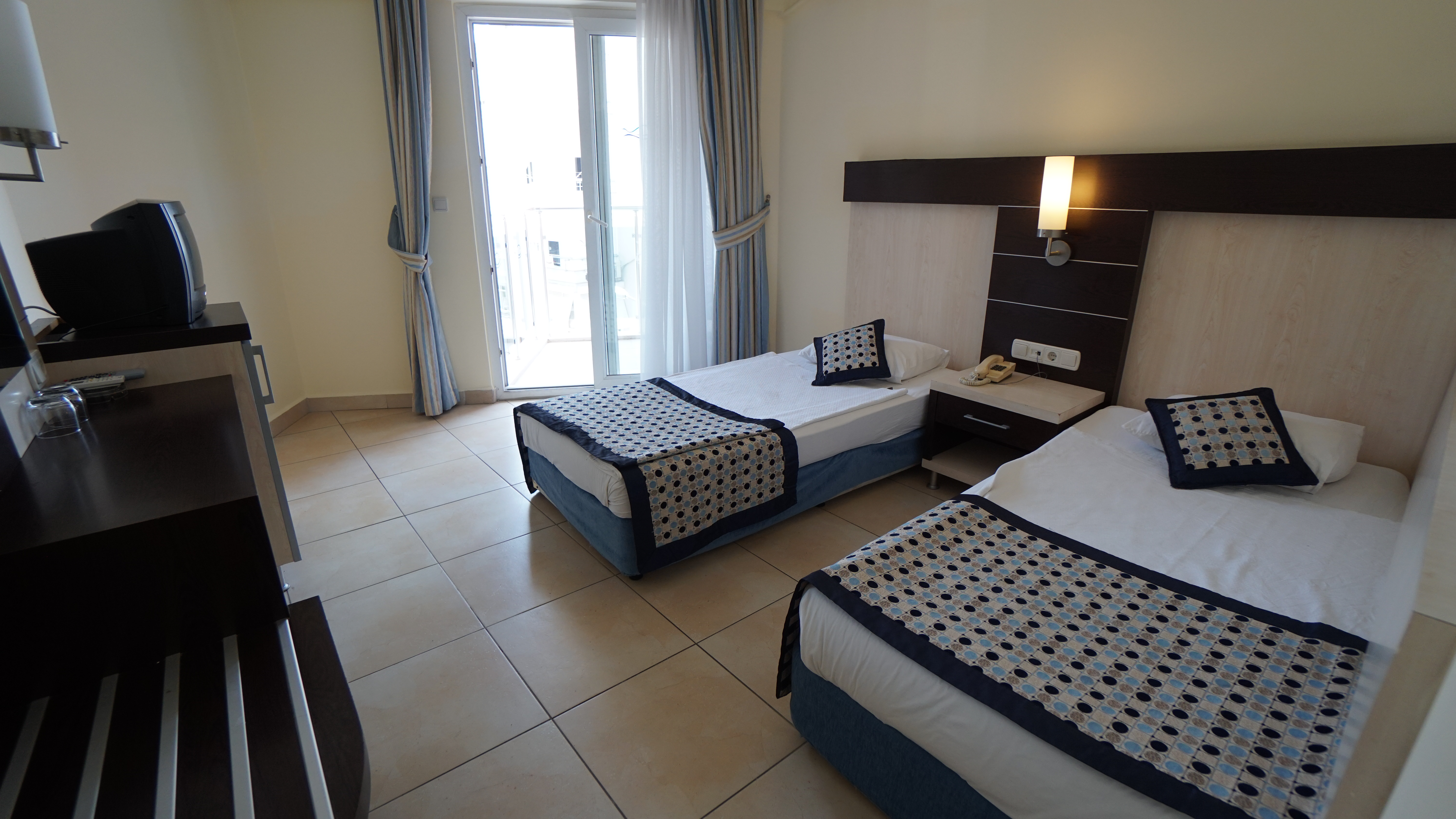 Room, Double Bed, Lateral Side Sea View