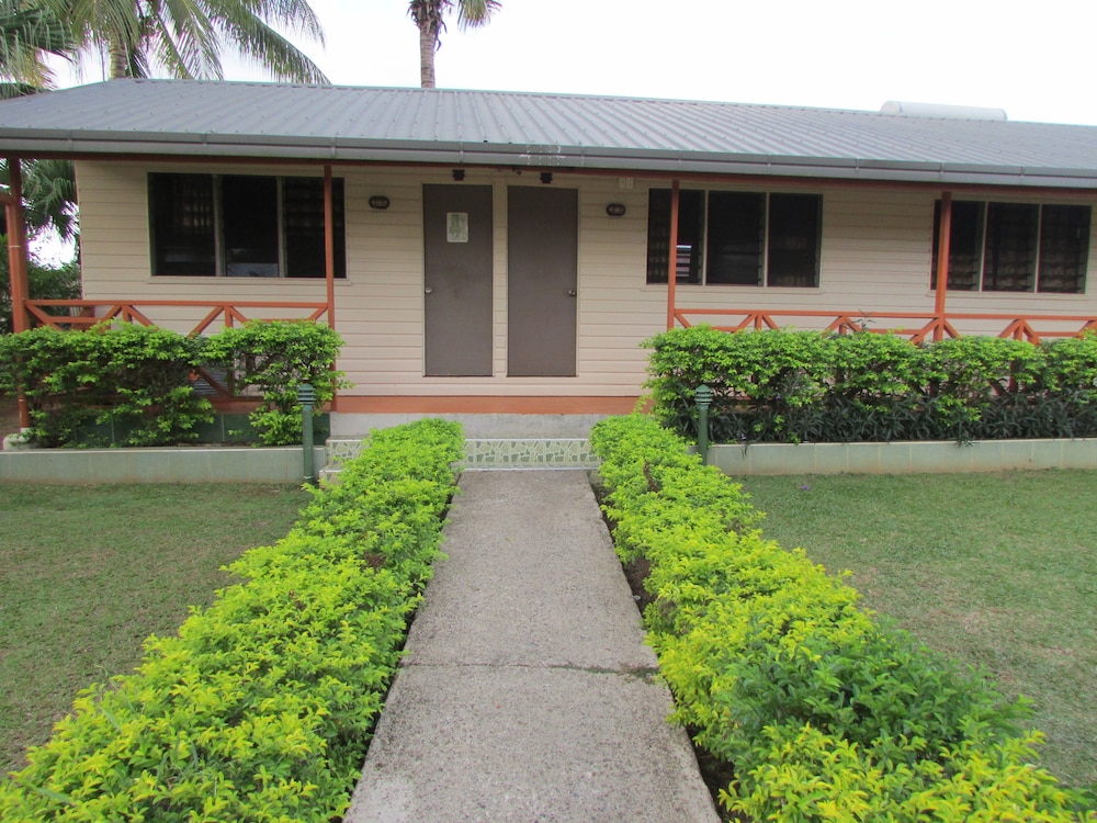 Wailoaloa Beach Resort Fiji 73/76