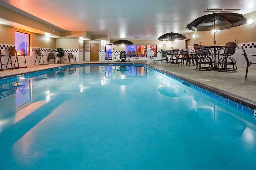 HAMPTON INN MITCHELL 1/38