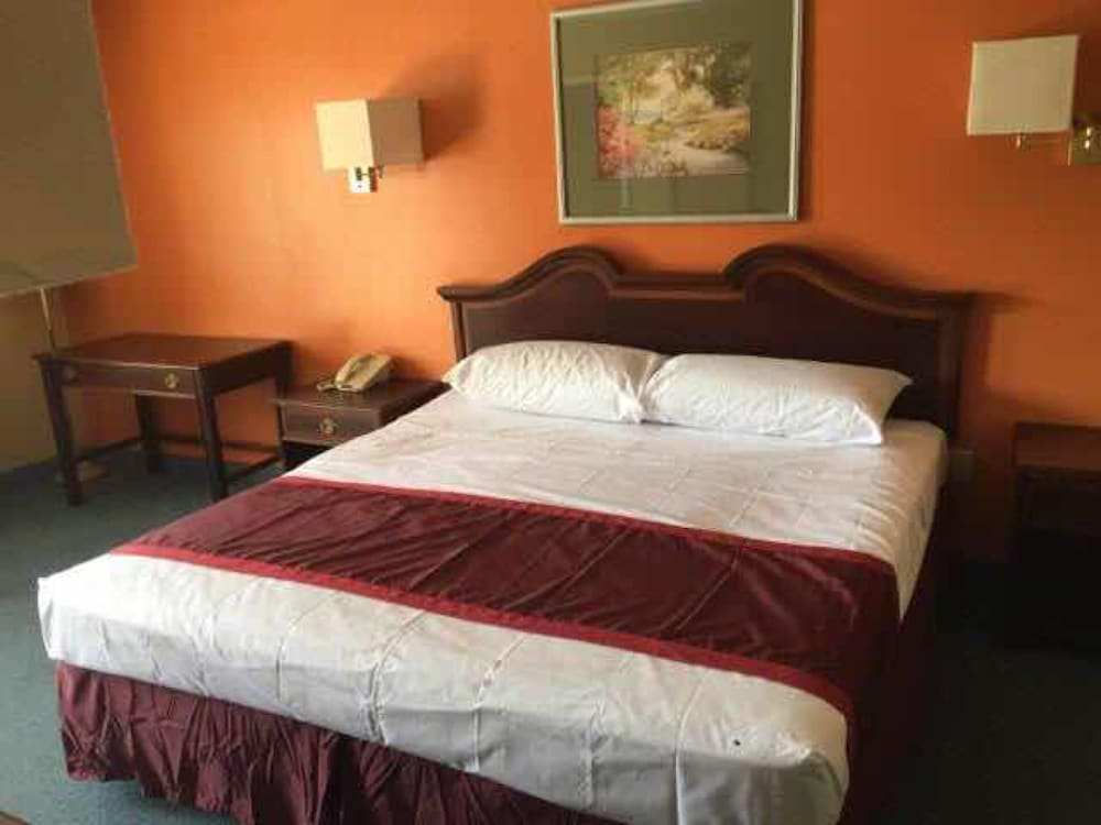 Motel6 Bracey, VA - I-85 17/32