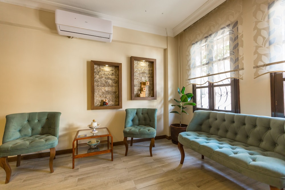 Old Town Boutique Hotel 38/50