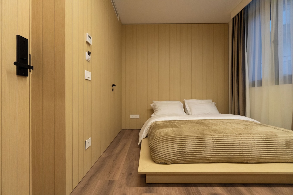 Votre Hotel 21/68