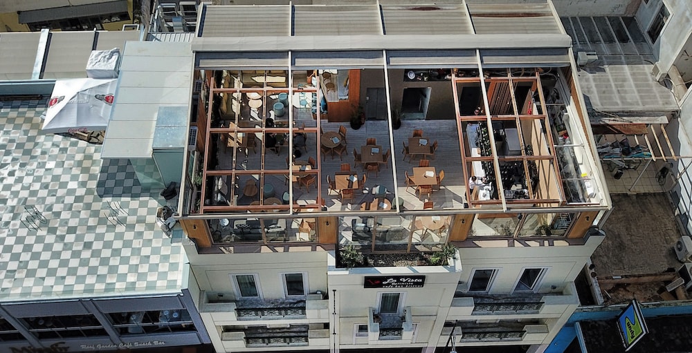 Lotus Center Apartments 6/50