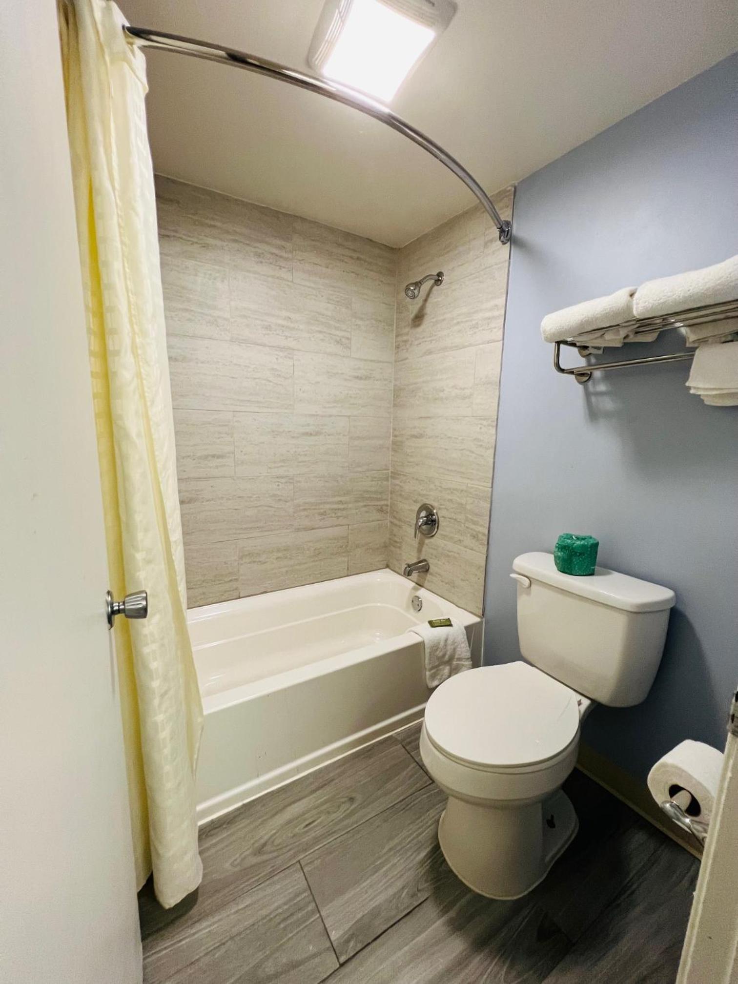 Travelodge by Wyndham Carlisle North 29/33