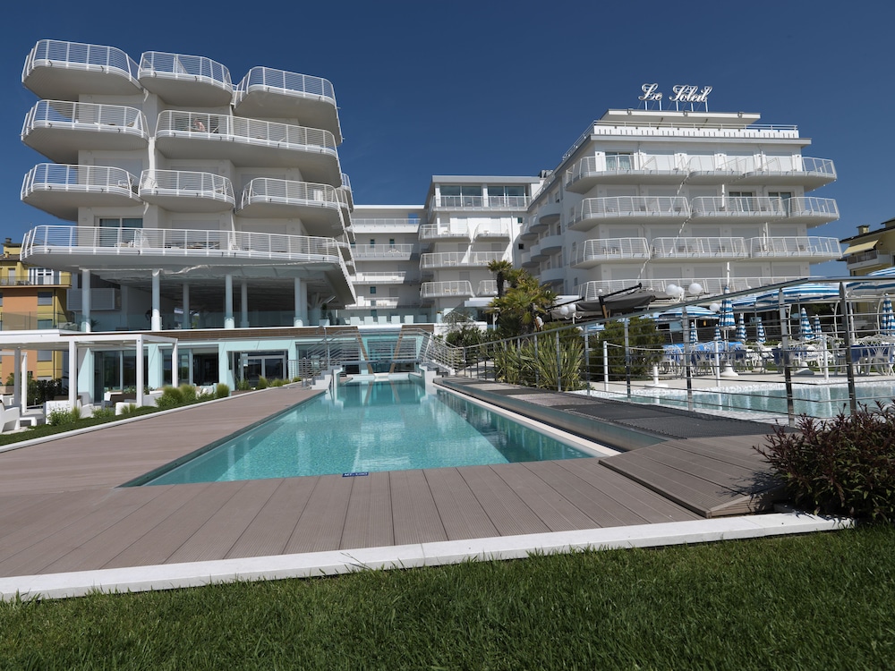 Le Soleil Hotel 53/60