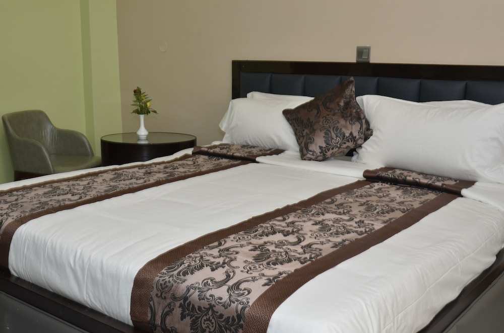 Lagos Hotel 14/27