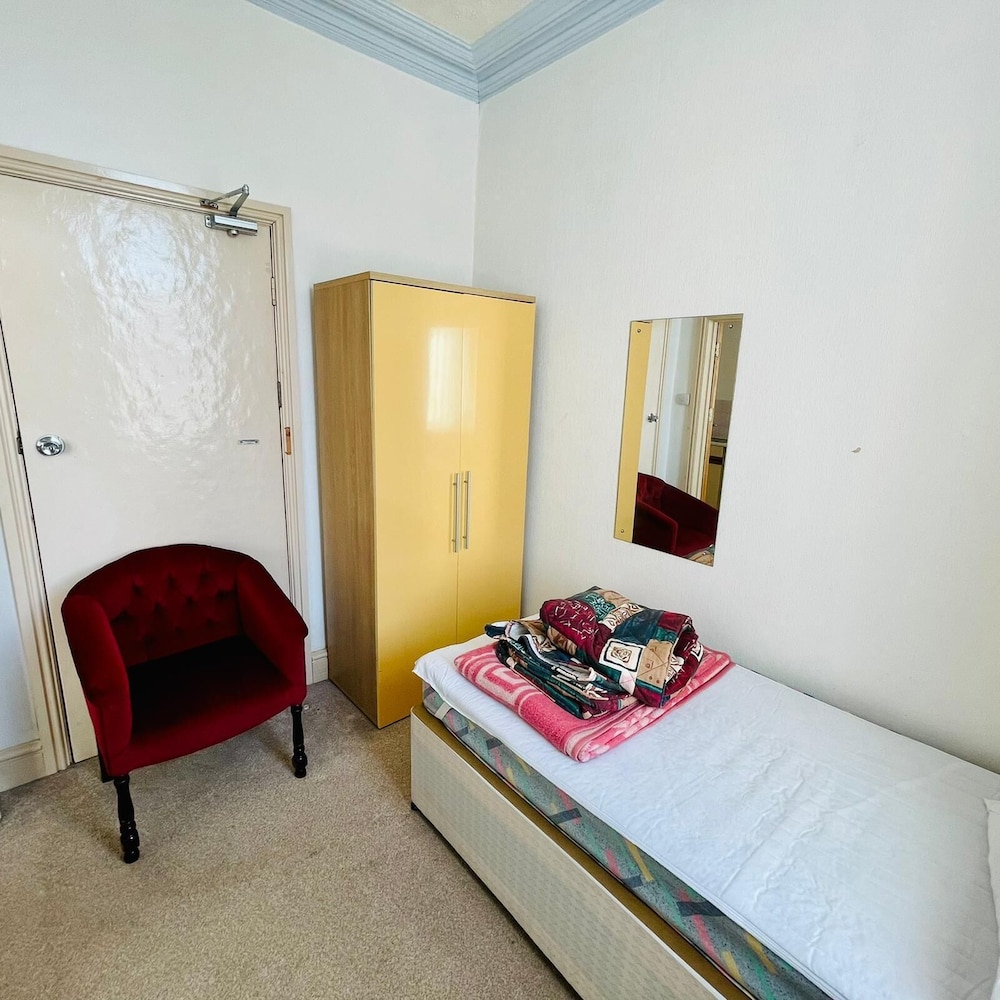Diamond Apartments Skegness 11/50