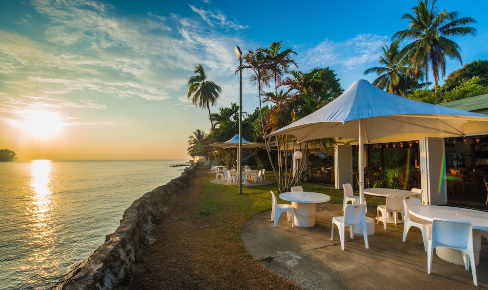Madang Resort Hotel 40/50