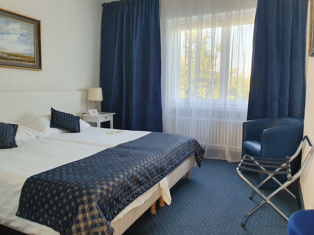 Hotel Touring au Lac 34/58