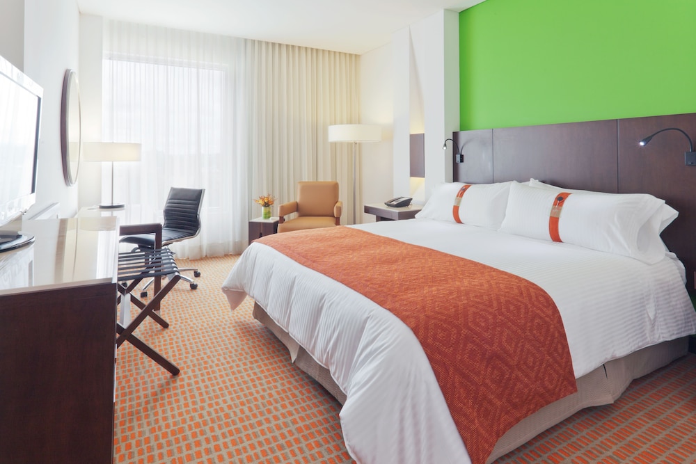 Holiday Inn Bogota Airport 24/75