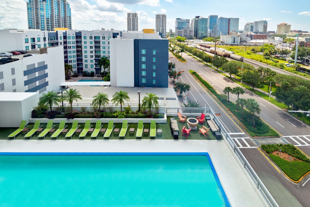 Home2 Suites By Hilton Tampa Downtown Channel District 7/73