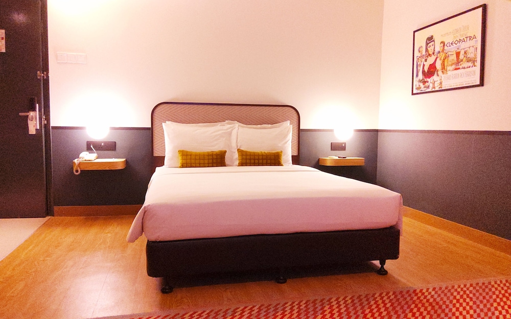 K Hotel 14/48