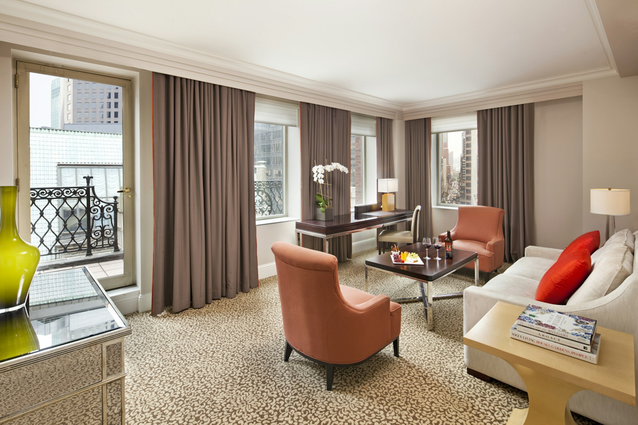 OMNI BERKSHIRE PLACE 47/62