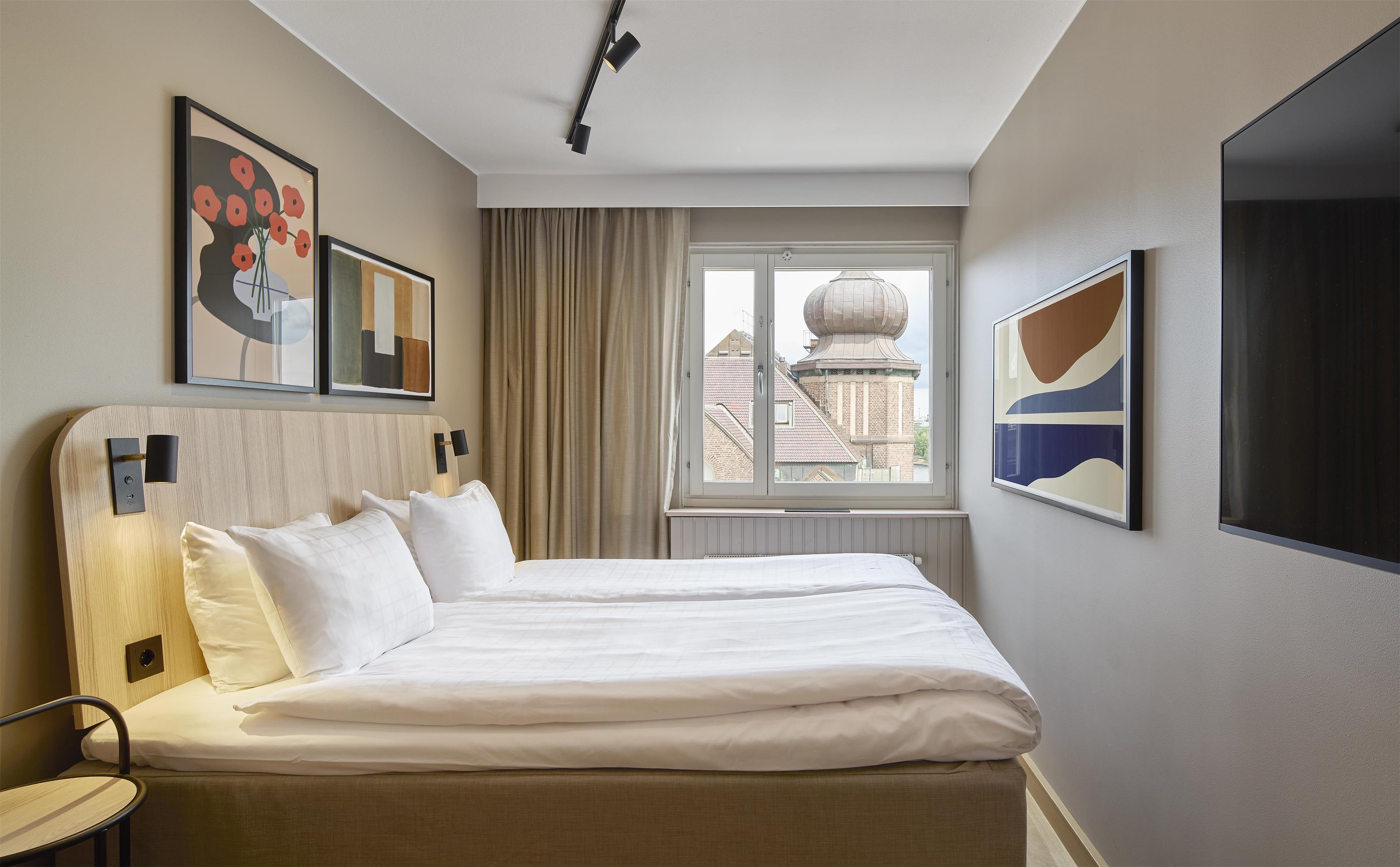 Room, Single, Queen Bed