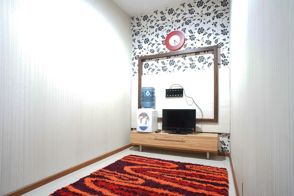 Kamarku Apartment by ZUZU 1/27