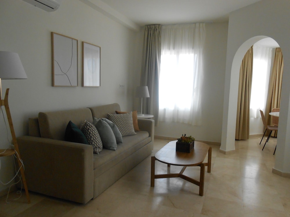 Los Olivos Beach Resort 37/60