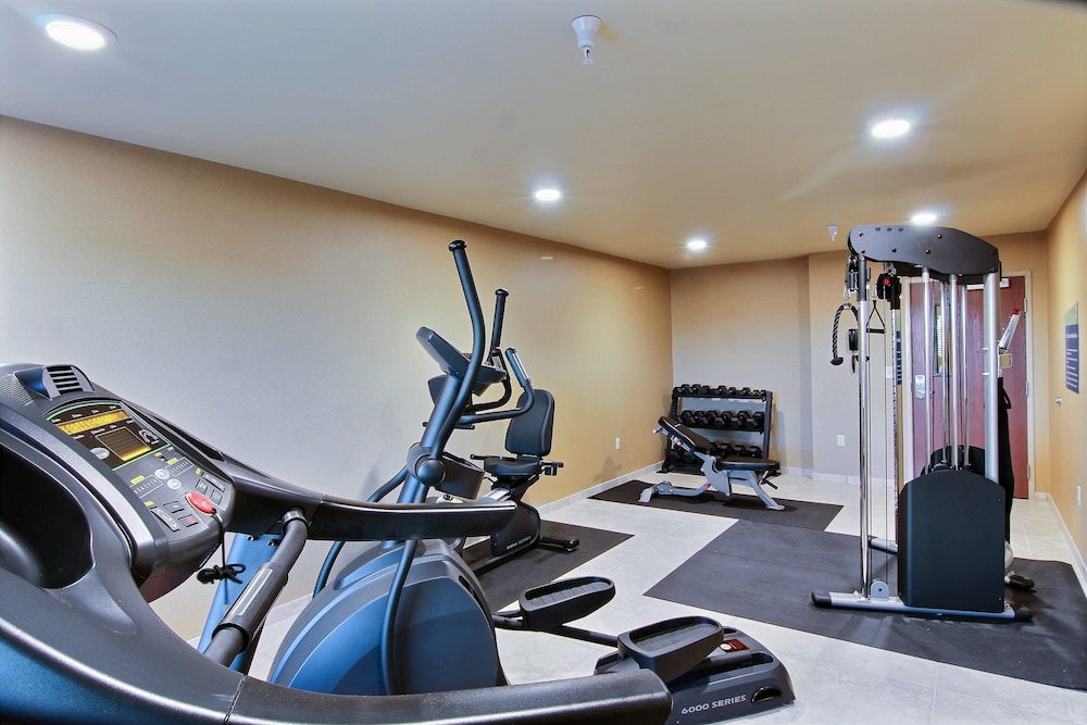 Cobblestone Hotel & Suites - Beulah 34/62