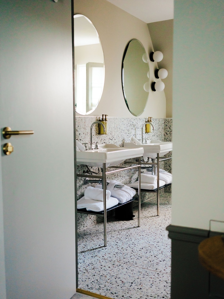 Signature, Suite, King Bed, Sofa, Hostellerie La Briqueterie 5/5