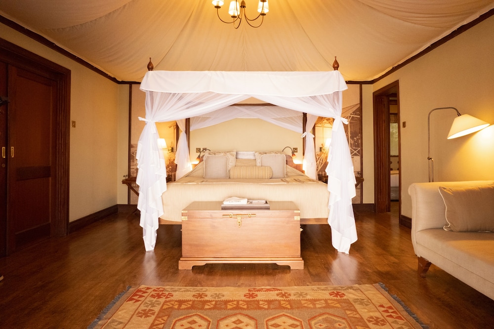 Lake Elmenteita Serena Camp 11/50