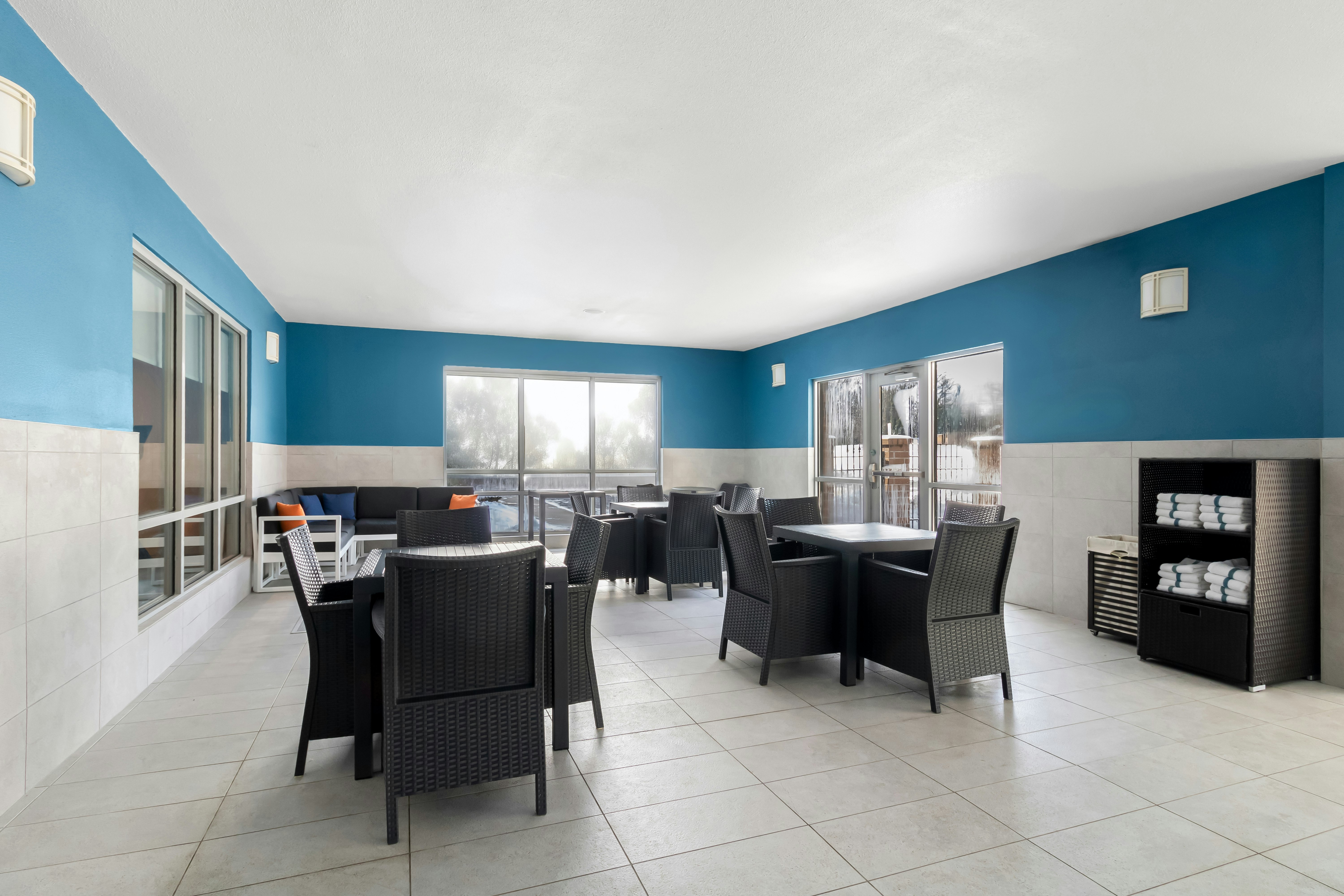 Hampton Inn and Suites New Castle 16/19