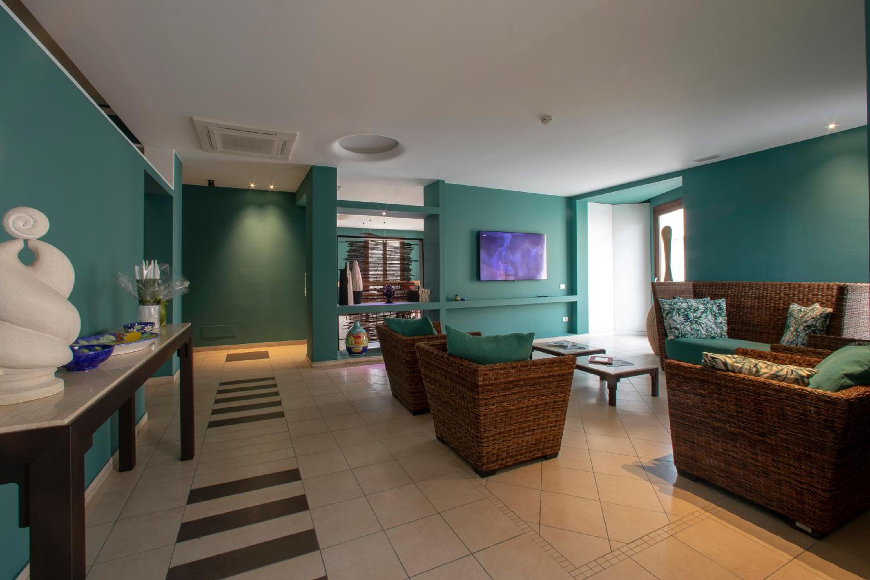 Hotel Insula 35/50
